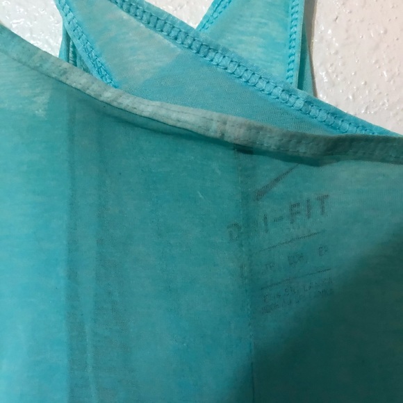 Nike dri fit tank top - Picture 8 of 9